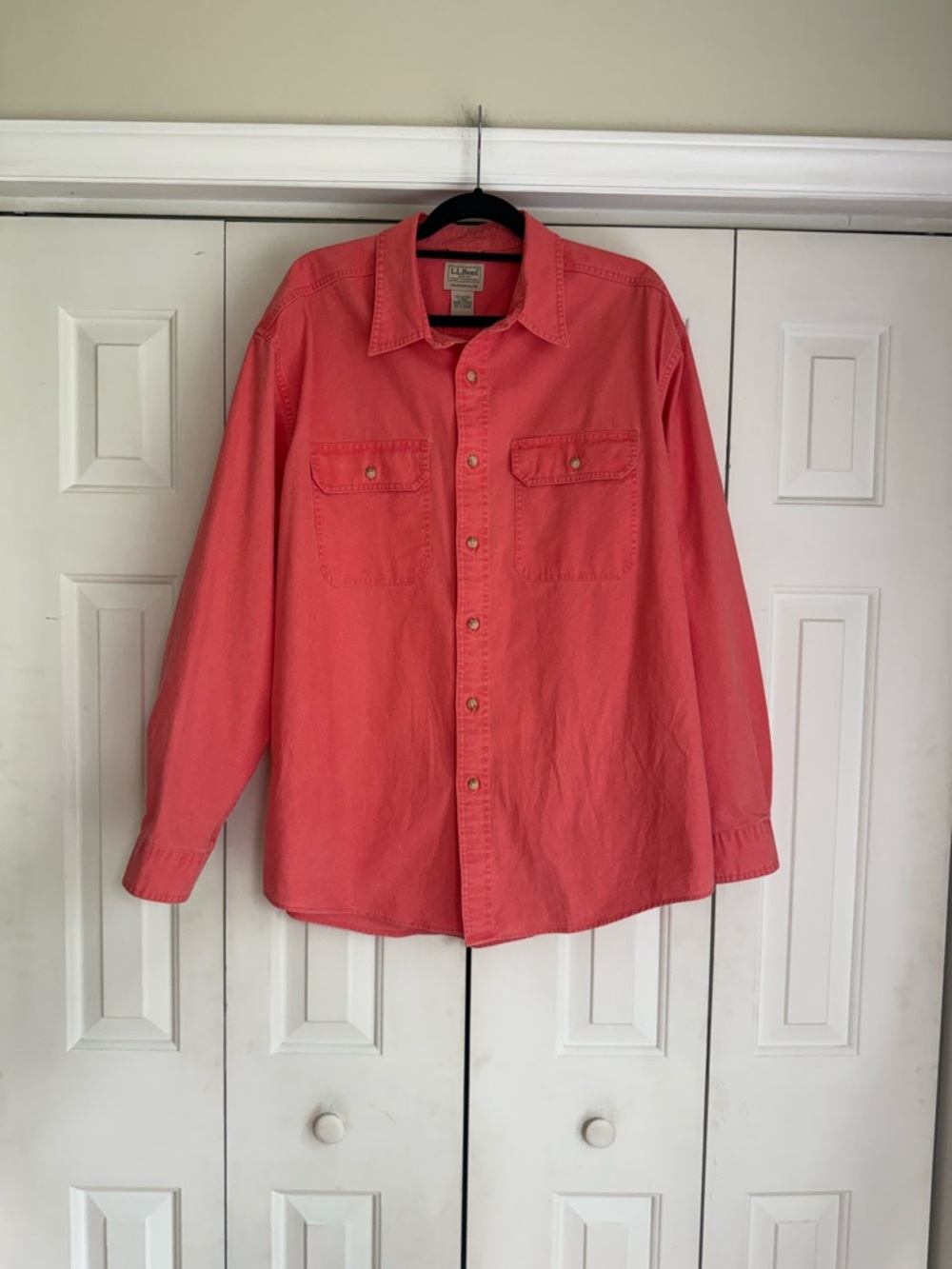 L. L. Bean Men’s Sunwashed Canvas Traditional Fit Choral Shirt Size Large